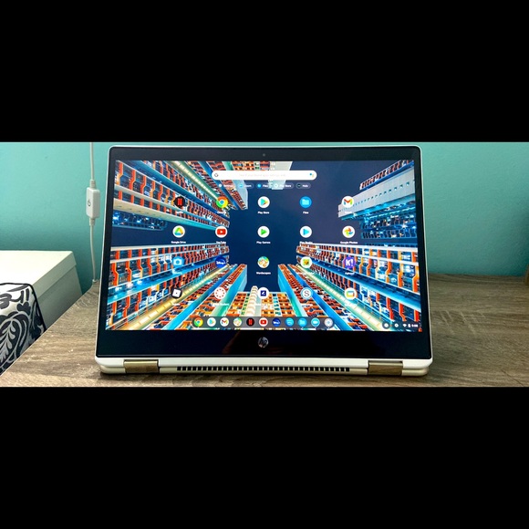 Hp chromebook 2 in 1 laptop  14 inches